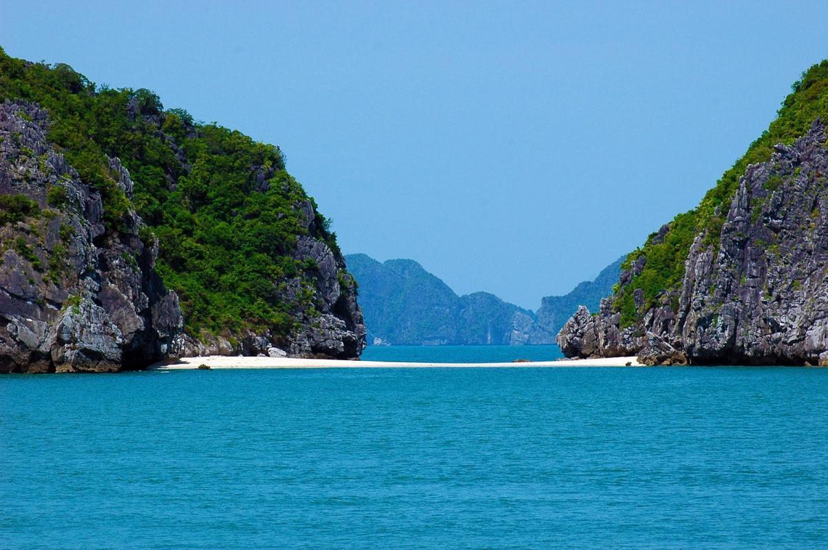 Hoang Gia Minh Hotel Cat Ba Island Exterior photo